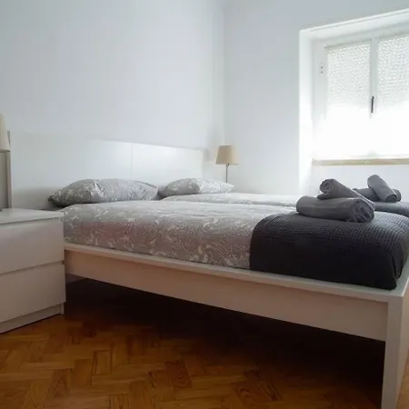 Spacious 2 Bedroom In Belem Apartamento