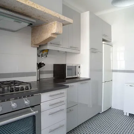 Spacious 2 Bedroom In Belem Apartamento